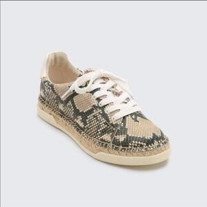Dolce Vita Snake Skin Sneakers Wooven Bottom Women’s Trendy Size 9.5